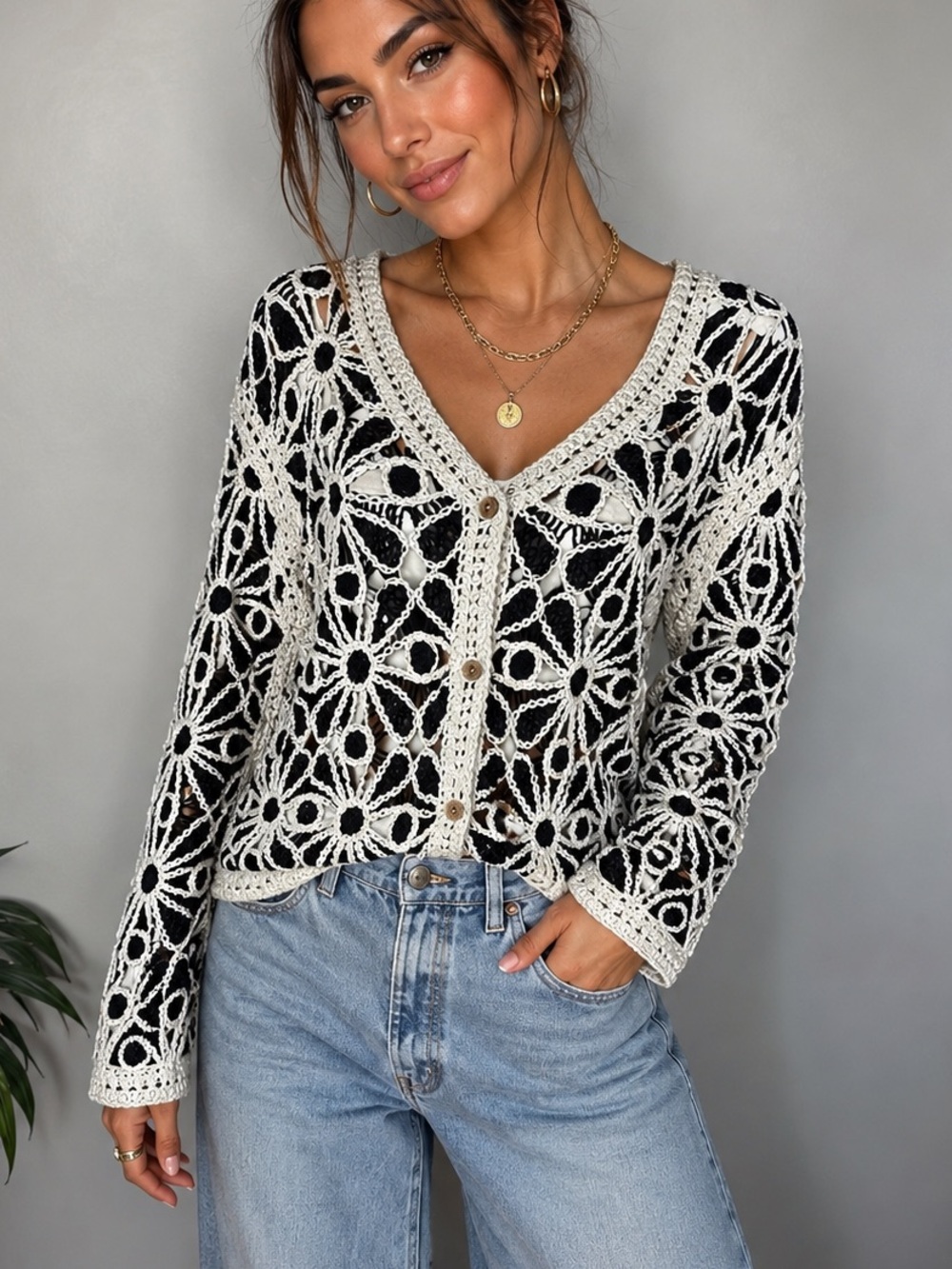 NWT Solitaire Sz XL Black White Crochet Knit Flower Long Sleeve Cardigan Sweater